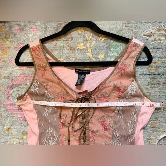 New York & Company Y2K Pink Floral Lace Blouse - Picture 5 of 5